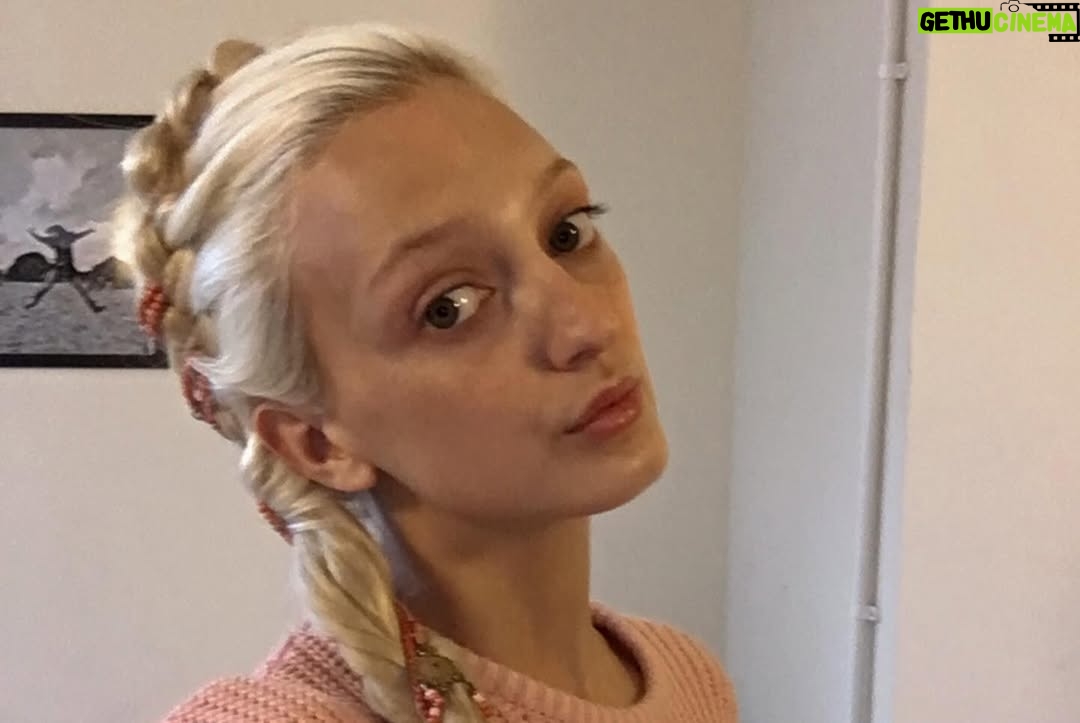 Georgia Hirst - 59.1K Likes - I heard 2026 is the new 2016? Here goes