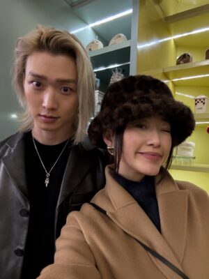 Gia Kim Instagram - Very short but very sweet weekend reunion in Paris avec mon frère 🥰🤍 It may seem as though sometimes actors’ lives must always be glamorous. It is not. Yes we’ll share the glamorous parts more as a part of our jobs but it’s one day out of 365 and sometimes it’s enjoyable, but at the end of the day it’s mostly work. But boy am I thankful when I can share them with my brother. Even when he can be a little 😈💩. I love growing old with him and watching him make mistakes and grow from them too. I don’t know how this Paris weekend dump turned into a sibling appreciation post but here we go. lol love you

Thank you for having us together at this fun show @wooyoungmi 🤍