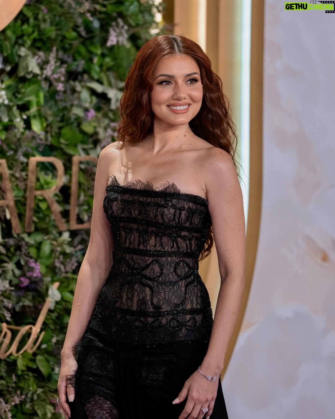 Gihan El Shamashergy - 179.2K Likes - ✨ @joyawards ✨

Styled by @nadakhedrr 
Dress @laithmaalouf_official 
Jewelry @sartorogeneve 
Shoes @jimmychoo 
Makeup @ayat_makeupartist 
Hair @yasmeen_hairstylist 
First photo @1da7m