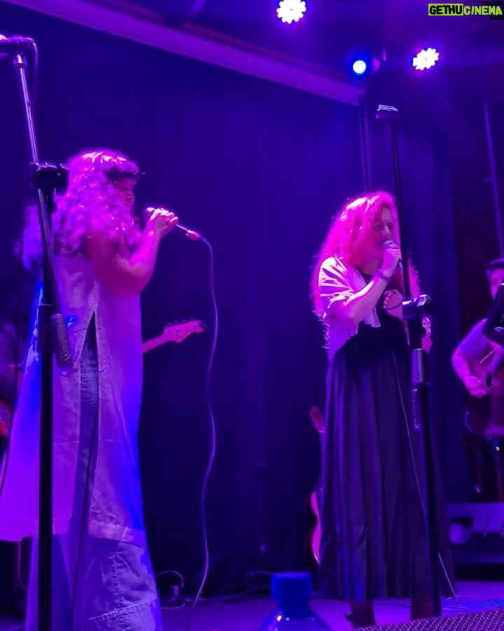 Gisela Ponce de León - 647 Likes - Este 5 de marzo estará también Gisela cantando conmigo en @lanochelima 🤍 cantando una canción inédita que no van a escuchar en ningún otro lado 👀 

Vasir??? Va a estar bien bonito y ya falta poquitito para el concierto así que no te quedes sin tu entrada🎟️🎫

Link en bio o en stories 🤓 o al WAPP AL 983 711 171