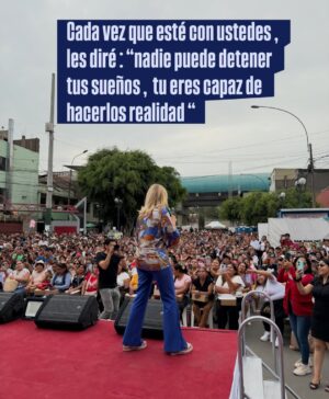 Gisela Valcárcel Instagram - Hoy estuve en el distrito de “San Juan de Lurigancho” , fui invitada , con motivo de la celebración del “Día de la Mujer” y he quedado agradecida y encantada , gracias por la invitación .
Les pido que miren el video , está en la 3ra …,cómo no quererlas🧡🧡🧡 Se la saben !!! Lo máximo 😍
Graciassss.
