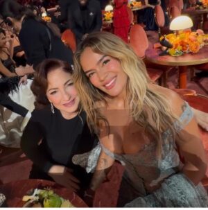 Gloria Estefan Instagram - Moments at the @grammys Congratulations to all the winners and nominees tonight!! 🎶👏🎶👏🎶👏 Momentos en los @grammys ¡¡Felicidades a todos los ganadores y nominados esta noche!! 🎶👏🎶👏🎶👏