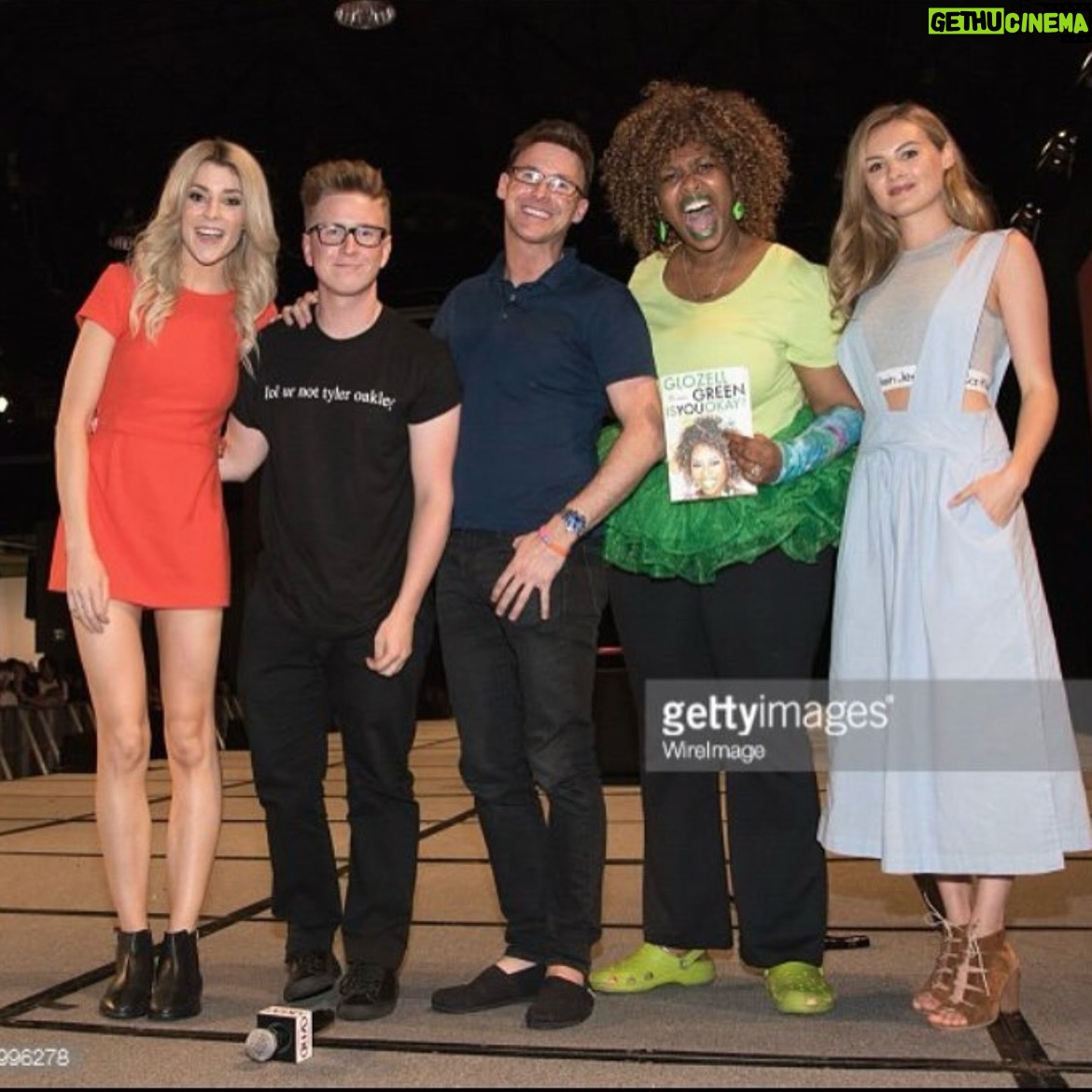 Glozell Green - 6.2K Likes - I heard 2026 is the new 2016. In 2016, my daughter was born, I won a Streamy Award, released my book, starred in the Trolls movie, interviewed Hillary Clinton… the list goes on. Here’s to a great 2026! Xoxo, GloZell 💚