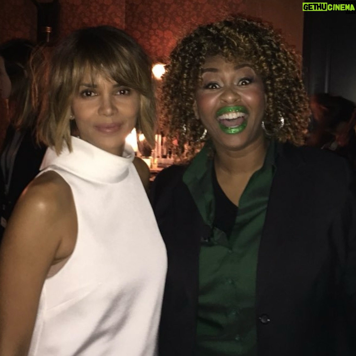 Glozell Green - 6.2K Likes - I heard 2026 is the new 2016. In 2016, my daughter was born, I won a Streamy Award, released my book, starred in the Trolls movie, interviewed Hillary Clinton… the list goes on. Here’s to a great 2026! Xoxo, GloZell 💚