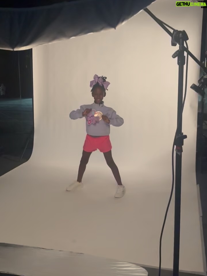 Glozell Green - 7.1K Likes - Thank you auntie @itsjojosiwa and @jessalynnsiwa for always thinking of us! O’Zell had the time of her life! You know she always has a 🎀on her head! I can’t believe you were about O’Zell’s age when we first met! You are a great role model. Thank you. XoXo 💚