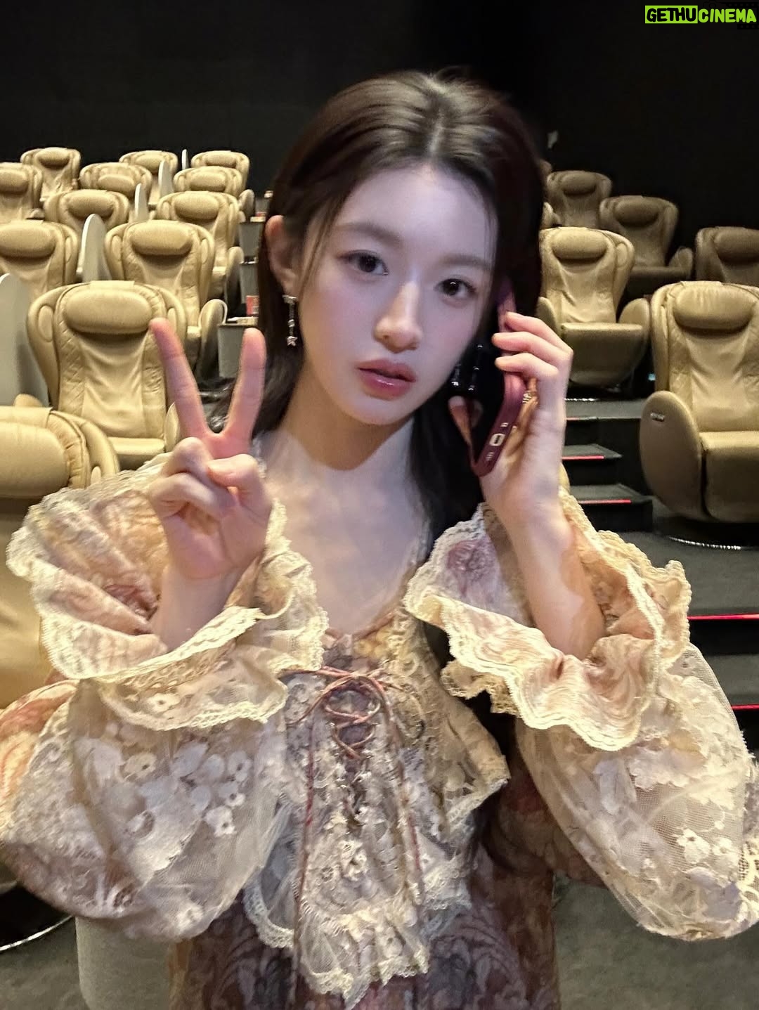 Go Youn-jung - 3 Million Likes - 🍀