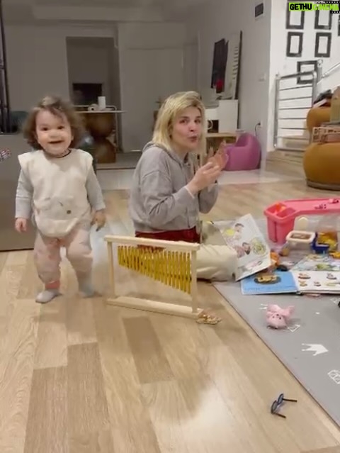 Gonca Vuslateri - 164.7K Likes - Some things. 

With my family.

Life is simple. But significant ! ✨ 

With them 🥹🙏🏼🪽🧿