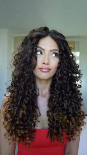 Graciely Junqueira Instagram - Curly Hair Routine 🫧💖