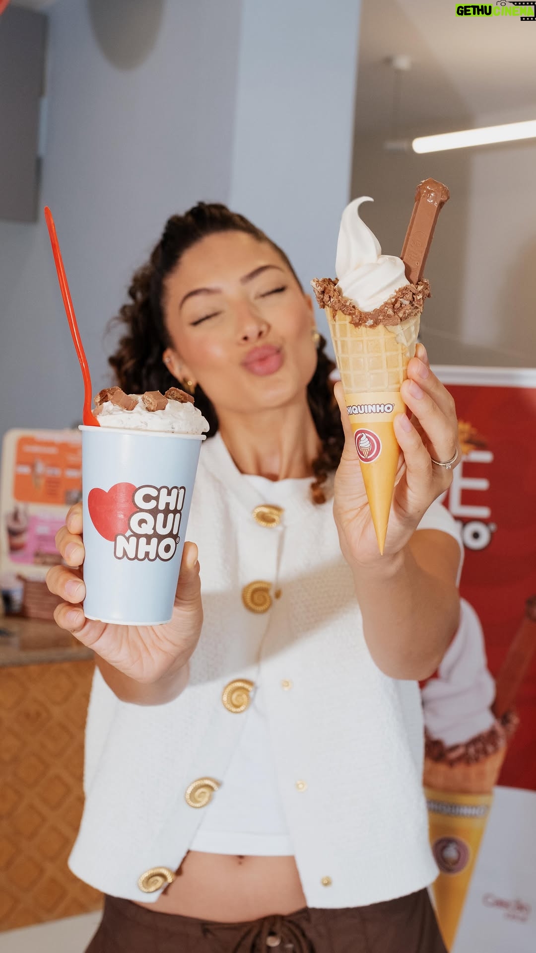 Graciely Junqueira - 3.6K Likes - Seu momento de pausa pede por Chiquinho, ainda mais agora com os lançamentos Cascão feito com KitKat®️ e o Shake Mix®️ feito com KitKat®️.
 
Cremosidade e crocância juntas pra você sentir o sabor e viver o momento
 
#Publicidade