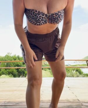 Griselda Siciliani Instagram - 🇧🇷si hay playa , hay Rulos.