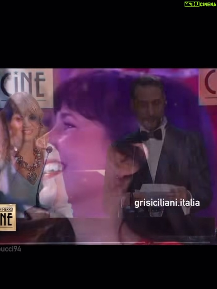 Griselda Siciliani - 57.1K Likes - Hermosa noche en los premios del cine y las series ❤️💄🧯🐞📌🌶️☎️🧲💋
Celebrando ENVIDIOSA!!!!!

@stellamccartney 
@swarovski_argentina 
@lachicadelosstilettos 
@rfgstylecoaching 
@rominagiangreco 
@nanogmd