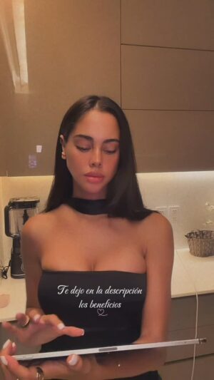 Guadalupe González Instagram - Outfit check 🖤
Sábado, para los que vieron la etiqueta haha ya le saqué, como nunca salgo compro ropa y guardo así mismo 🫠 
no olviden de entrar a la página www.slotsdelsolonline.com con mi código GUADA te regalamos 200 mil guaraníes en bonos de bienvenida más 200 mil guaraníes en bonos extras  el 110% de tu primer depósito y 30 jugadas gratis 
Jugar con conciencia 
Link en mi bio 🖤
Solo para mayores de 18 años