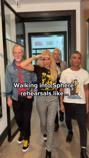 Gwen Stefani Instagram - Only two months till we take over @spherevegas! We’re together getting the show ready and we can’t wait to share it with you. See you all soon!! ❤️🍊