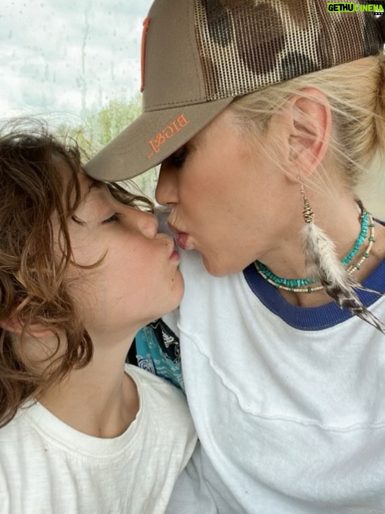 Gwen Stefani - 117.1K Likes - happy birthday my baby Apollo. I thank GOD for u everyday. love u sooo much 🤍🙏