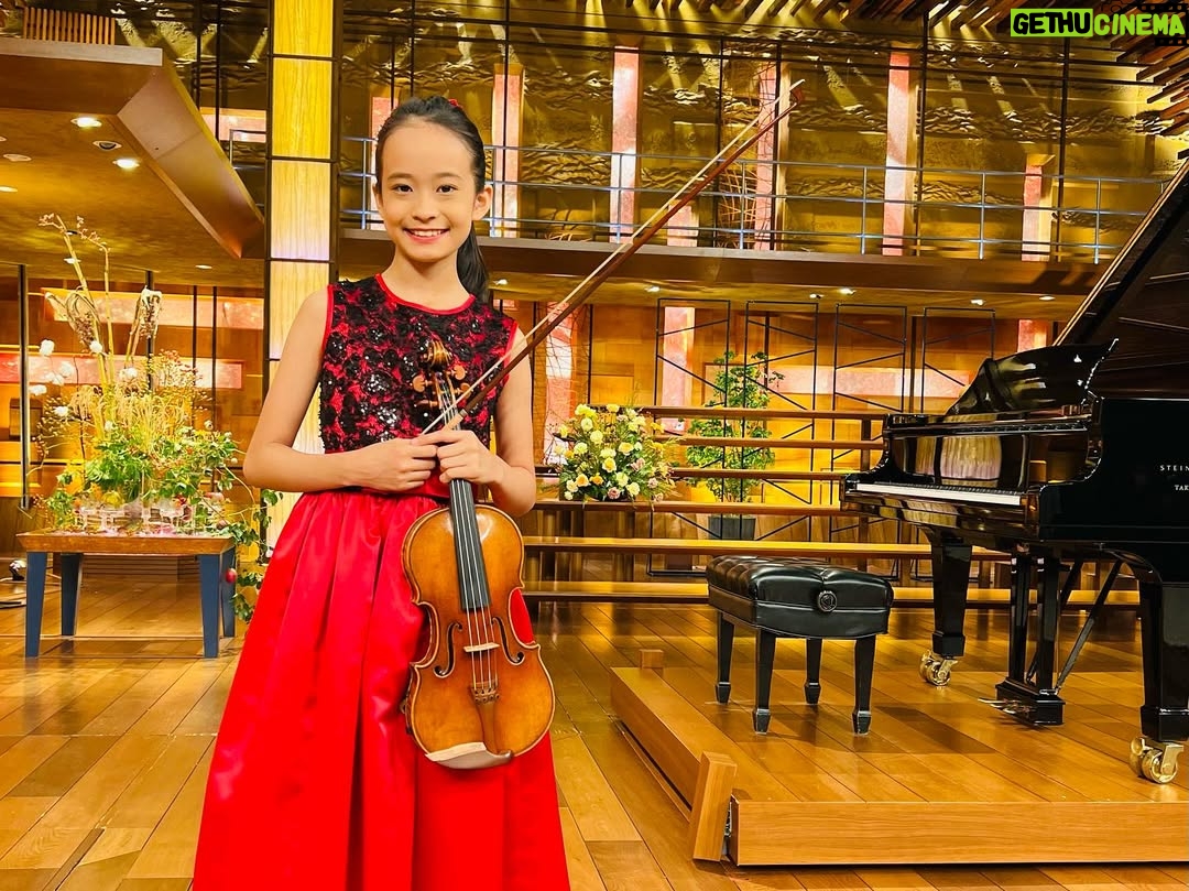HIMARI - 7.2K Likes - 11/24(金)テレビ朝日　“報道ステーション”に出演します！
観てね🩷HIMARI
I will be on the News program “Houdoustation”tonight on tvasahi.
Please check it out 😍

#violin #violinist #報道ステーション#tvasahi
#waxman #carmen #カルメン #テレビ朝日
#news #himari #curtis #テレビ #1124 #yumitokunaga
#akikomimata