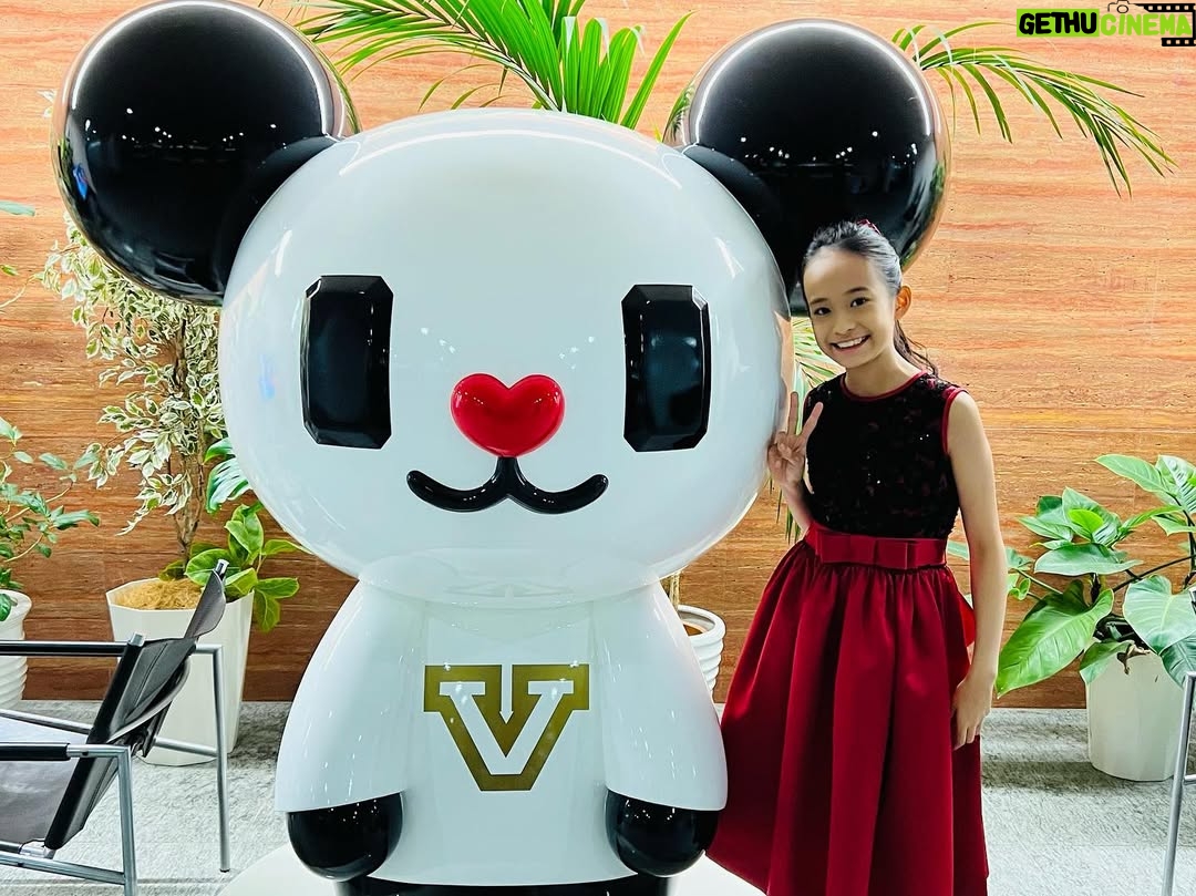 HIMARI - 7.2K Likes - 11/24(金)テレビ朝日　“報道ステーション”に出演します！
観てね🩷HIMARI
I will be on the News program “Houdoustation”tonight on tvasahi.
Please check it out 😍

#violin #violinist #報道ステーション#tvasahi
#waxman #carmen #カルメン #テレビ朝日
#news #himari #curtis #テレビ #1124 #yumitokunaga
#akikomimata