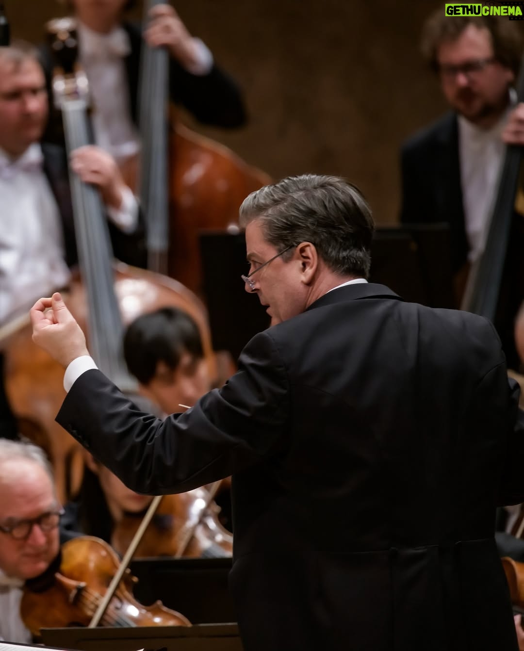 HIMARI - 13.3K Likes - 🎻🎶Join us LIVE this evening for a concert conducted by Sebastian Weigle with soloist Himari. On the programme: Weber's Oberon Overture, Wieniawski's Concerto for Violin No. 1, and Schubert's Symphony No. 8. Here some impressions from the concert on Thursday. 📸 Bettina Stöß

#BerlinPhil #DigitalConcertHall #Livemusic #Himari #SebastianWeigle