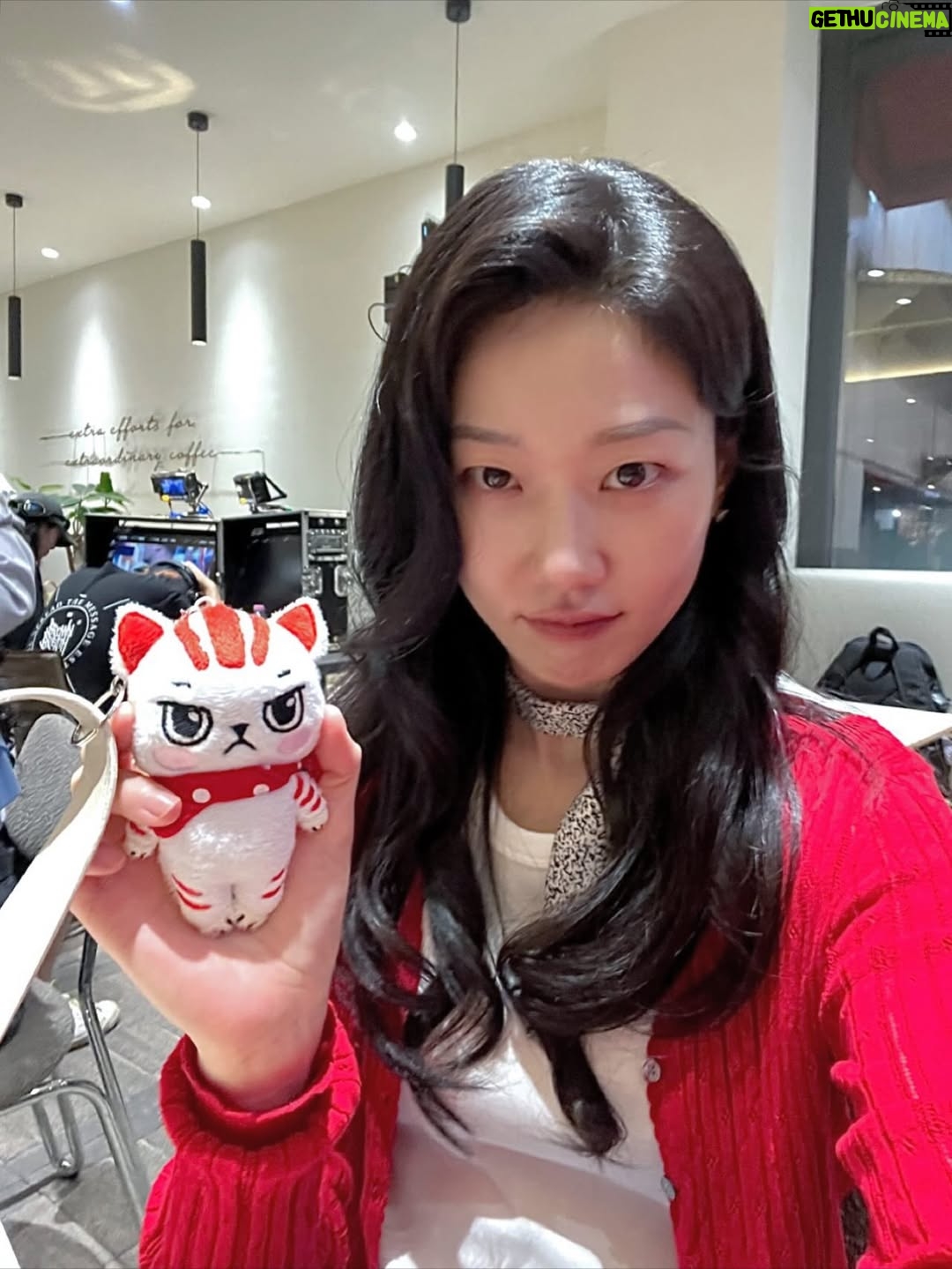Ha Yoon-kyung - 104.8K Likes - 301호❤️