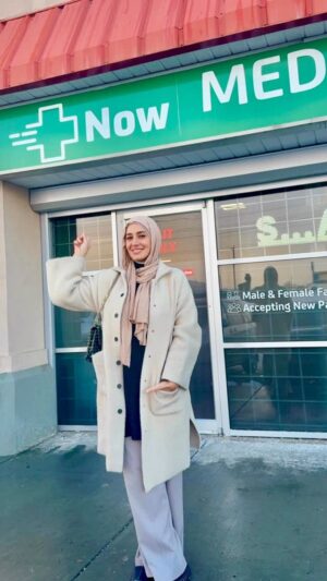 Haala Shiha Instagram - ‎كنت بدور على عيادة في كالجاري بتفتح بليل
‎فرحت جدا  لما لقيت عيادة أصحابها مصريين اسمها Now Medical Clinic في كالجاري بتفتح كل يوم للساعة ١١ بليل فعلاً عاملين عيادة  جميلة.. فكرة حبيتها جدا ً 
‎الحاجة الأجمل  إنك ممكن تشوف دكتور بدون معاد لحد ١١ بليل كل يوم  فعلا مش محتاج تستنى في المستشفيات بالساعات 
‎حقيقي الخدمة هايلة و سريعة كل يوم للساعة ١١ بليل و الدكاتره شاطرين جدا
 
كمان الدكتورة  النسائية هناك هايلة …
 قررت اخيراً now clinicحتكون عيادتي طول وجودي في كندا 🇨🇦💓🤍
‎بجد بشجع المصريين و العرب المقيمين في كالجاري يزوروا العيادة 
https://www.facebook.com/share/1Fzpi8VGxu/?mibextid=wwXIfr 
👌🏼👌🏼👌🏼
