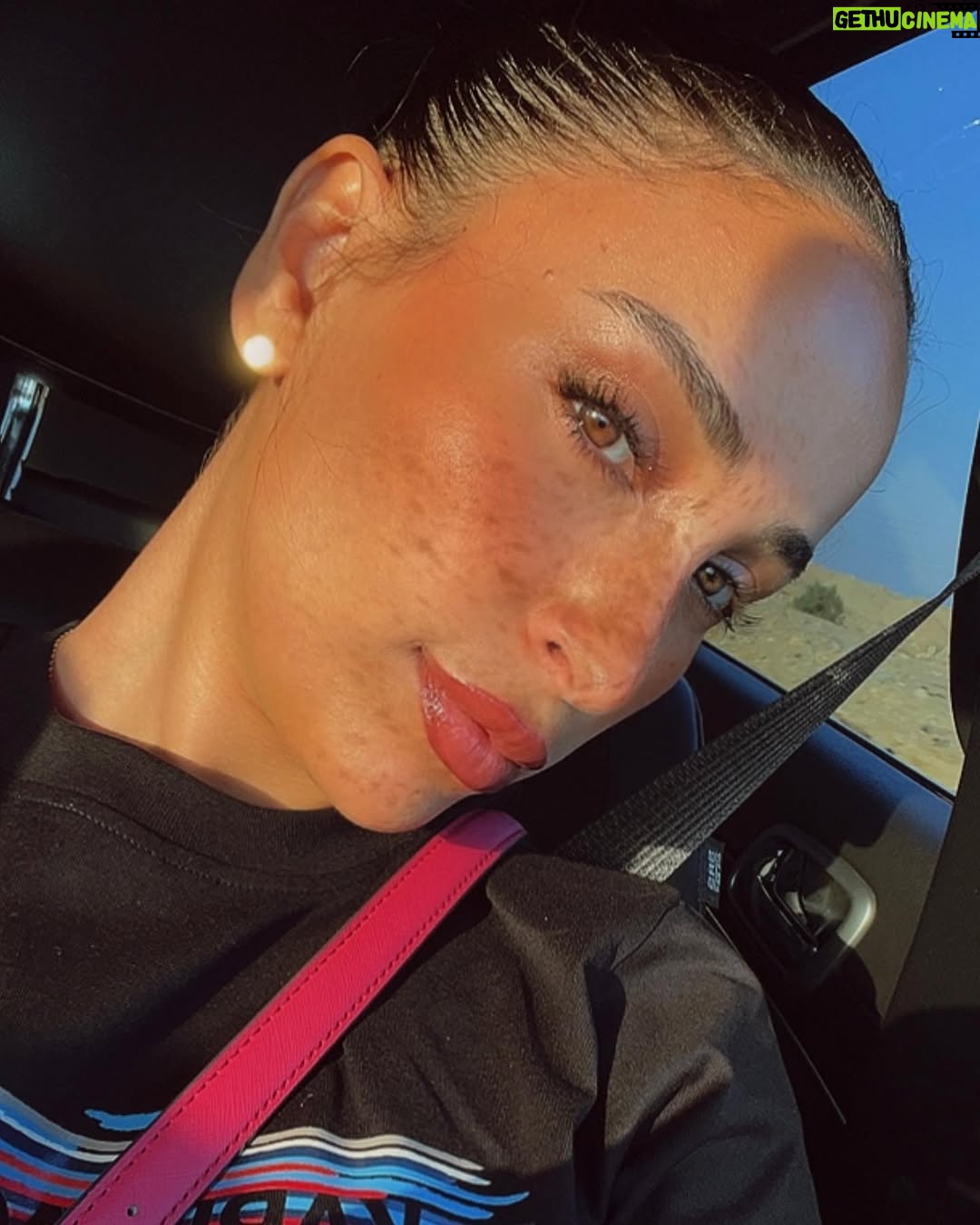 Hagar El Ebiary - 1.2K Likes - #cleangirl 😇😇