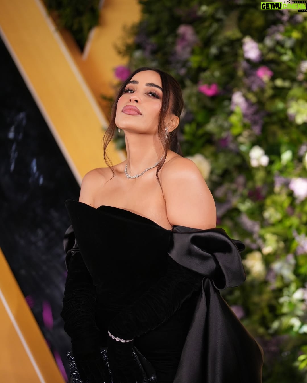 Hagar El Ebiary - 871 Likes - From the exceptional day @joyawards 
I had a lovely outstanding night 
Thanks to the excellency @turkialalshik 🙏🏻 

Photos by the special : @maudsakri 
 
Styled by : @hanaalmezian 
Hair by @mina_adel92 
Makeup : @hanoobeauty 
Dress by : @emara.couture 
@glamour.jewellery