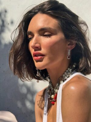 Hailee Keanna Lautenbach Instagram - This is my thigh basking in the winter sun of LA because summer made me pale like the lil critters in ‘The Descent’ because INSTANT SWEAT AND HEAT AND STRESS AND SWEAT I couldn’t do it but also learned a lesson with AC bills cause going from apartment to small house turns out to cost a LOT more money 😅 ANYWHO PICS I HAD BAE TAKE OF ME IN THE LOUNGE AREA MY MOM MADE US