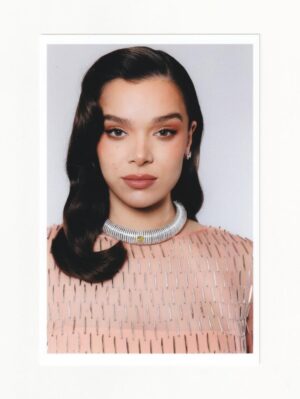 Hailee Steinfeld Instagram - What a night at the Golden Globes ✨
A night out with my newest plus one—presenting with Ayo, in a room built on years of hard work and dedication. Catching up with old friends, making new ones, and most of all celebrating Sinners with my Sinners family 🤍
Made all the more stunning in #Desertdiamonds by @repossi @adiamondisforever
#partner