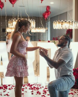 Hannah Brooke Instagram - Mr. & Mrs. Johnson loading …. 💍