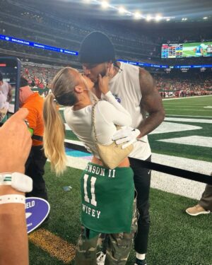 Hannah Brooke Instagram - Very bittersweet leaving New York… this has been our home together for years and I’m so grateful to have had some of the best memories of my life here. MetLife, you will be missed!
@nyjets thank you for giving my man the opportunity to do what he loves the past 4 years 💚
Onto the next chapter… Tennessee HERE WE COME 😍
Go Titans 💙🎉🎉🎉🎉
