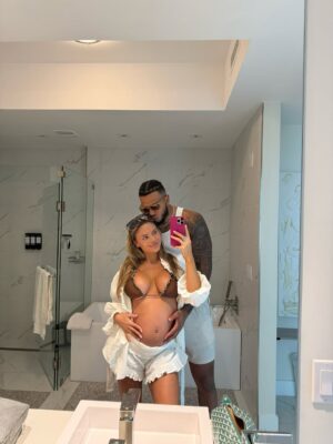 Hannah Brooke Instagram - Some lost bye week clips and a few bumpdates 🤰🏼