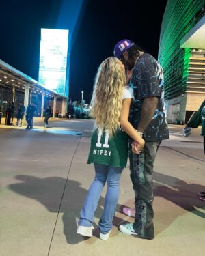 Hannah Brooke Instagram - Very bittersweet leaving New York… this has been our home together for years and I’m so grateful to have had some of the best memories of my life here. MetLife, you will be missed!
@nyjets thank you for giving my man the opportunity to do what he loves the past 4 years 💚
Onto the next chapter… Tennessee HERE WE COME 😍
Go Titans 💙🎉🎉🎉🎉