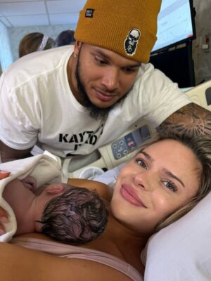 Hannah Brooke Instagram - Welcome to the world, Kayto Jermaine Johnson 🖤… safe to say we are in baby land right now.
Born 1/21/26
8:53am
8lbs 10 oz (my big boy 🤣)