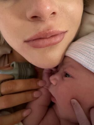 Hannah Brooke Instagram - Welcome to the world, Kayto Jermaine Johnson 🖤… safe to say we are in baby land right now.
Born 1/21/26
8:53am
8lbs 10 oz (my big boy 🤣)