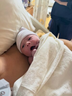 Hannah Brooke Instagram - Welcome to the world, Kayto Jermaine Johnson 🖤… safe to say we are in baby land right now.
Born 1/21/26
8:53am
8lbs 10 oz (my big boy 🤣)