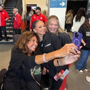 Hannah Colin Instagram - With hard work and determination everything is possible. So proud of Hannah continuing her dance training and higher education at Texas Tech! You’ve come a long way, baby!!! A standing back tuck? I didn’t see that coming! Wow! 👏🏼😘 #ALDC #ALDCAlways #AbbyLeeMiller #DanceMoms #UDA