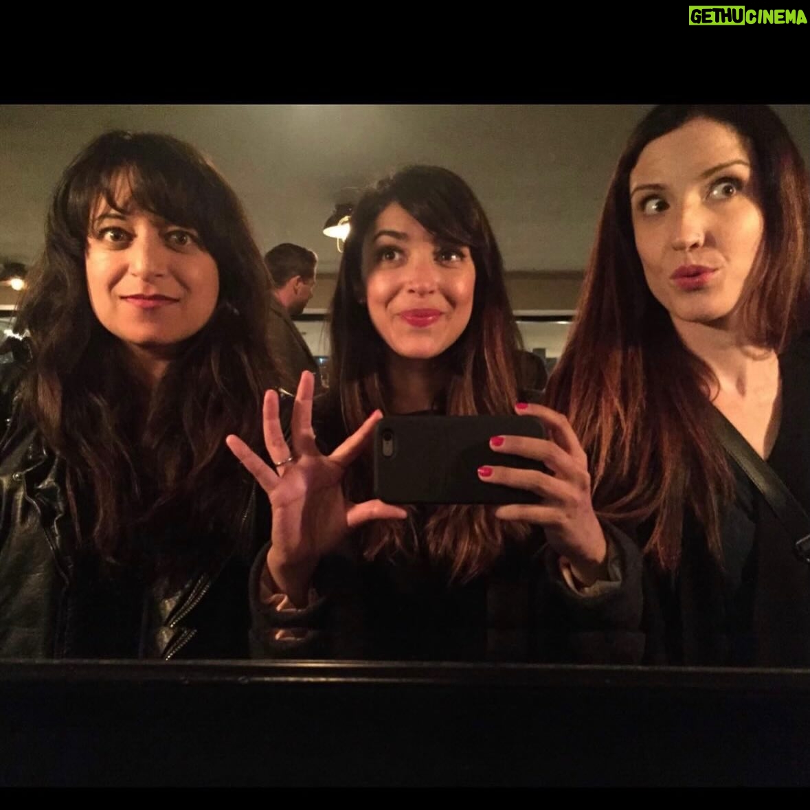 Hannah Simone - 31.4K Likes - Everything I have done is because of the crazy love, unhinged support and undeniable hotness of the women I am lucky enough to be loved by 👀❤️ tag your ride or dies below 💃🏽💃🏽