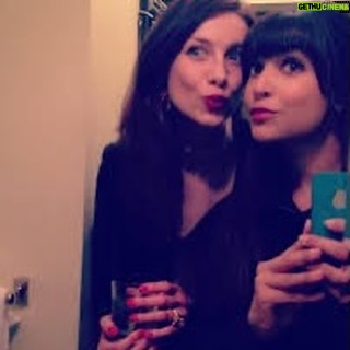 Hannah Simone - 31.4K Likes - Everything I have done is because of the crazy love, unhinged support and undeniable hotness of the women I am lucky enough to be loved by 👀❤️ tag your ride or dies below 💃🏽💃🏽