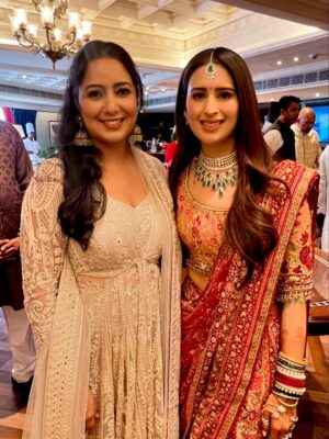 Harshdeep Kaur Instagram - With the most Beautiful Bride @saaniyachandhok 💕
Congratulations to the lovely couple #ArjunTendulkar & Saaniya ✨
#ArjunWedsSaaniya #Tendulkar #Sachintendulkar
