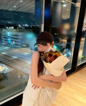 Haruka Fukuhara Instagram - .
2025年も
大変お世話になりました！
そしてありがとうございました！！

今年も周りの方の支えのおかげで、とってもとーっても幸せな一年でした♡
大好きな人たちとたくさん笑って、たくさんはしゃいで、楽しすぎたなぁ〜！
2025年も感謝感謝の一年です。
本当にありがとうございました！！
2026年もこんな私ですが、どうぞよろしくお願い致します☺️
来年も大好きなファンの皆さんとたくさんお会いできますように✨