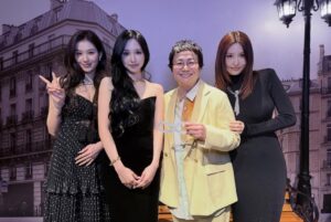 Haruna Kondo Instagram - 🎊

MISAMOさんの
MISAMO 1st Listening Party「PLAY」
にご招待いただき、行ってきました🥳
アルバムの世界観に入れたんだよ！！
めーっちゃかわいかったぁ🥰🥰🥰
アルバム、毎日聴いてるんだけど、
「PLAY」ってタイトルにふさわしい、様々な色や表情の
曲たちで、MISAMOさんの表現が素晴らしくて、
だいすきなアルバム！
まだ触れていない人はぜひ聴いてほしいし、
MVも見てほしいいい🐰

楽しすぎるイベントで最高だった！！
グッズも買えた😘🫧
オンライン限定も楽しみだね😊

3人と会える時は、いつもふがふがしちゃう🥴
この時も3人やさしくって、ポーズのリクエストにも
応えてくれて、本当にありがとうの気持ちでいっぱい！
いつも幸せをありがとう🫶🏻🫶🏻🫶🏻

写真↓
①3人が美しすぎて眩しいよ。黄色いジャケットの人はエルトンジョンではありません
②HAMISAMO復活
③わたしはアジアの大富豪感出てしまっている
④ももちゃんとばっさーは別の世界にいますか?
⑤ねずみにしてほしいと言うおかしなお願いにも応えてくれるやさしさ
⑥やさしさパート2。表情も完璧かよ
⑦おれたちわんす
⑧一緒に写真撮ってもらった！うれしい！ダンス最強
⑨あえて座らないわんす
⑩かっこいいジャケ
11うつくしいジャケ
12美術館に飾りたいジャケ
13Confettiな足元
14プリ機もあって最高！顔が変わらないのがまた最高！
15ばっさー動画ありがとう

#MISAMO さん
#PLAY

@jypetwice_japan
