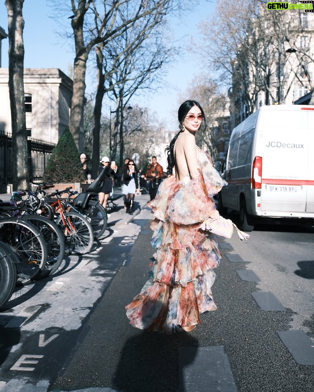 Heart Evangelista - 115K Likes - Fragments from fashion week 🤳 #PFW #ParisFashionWeek