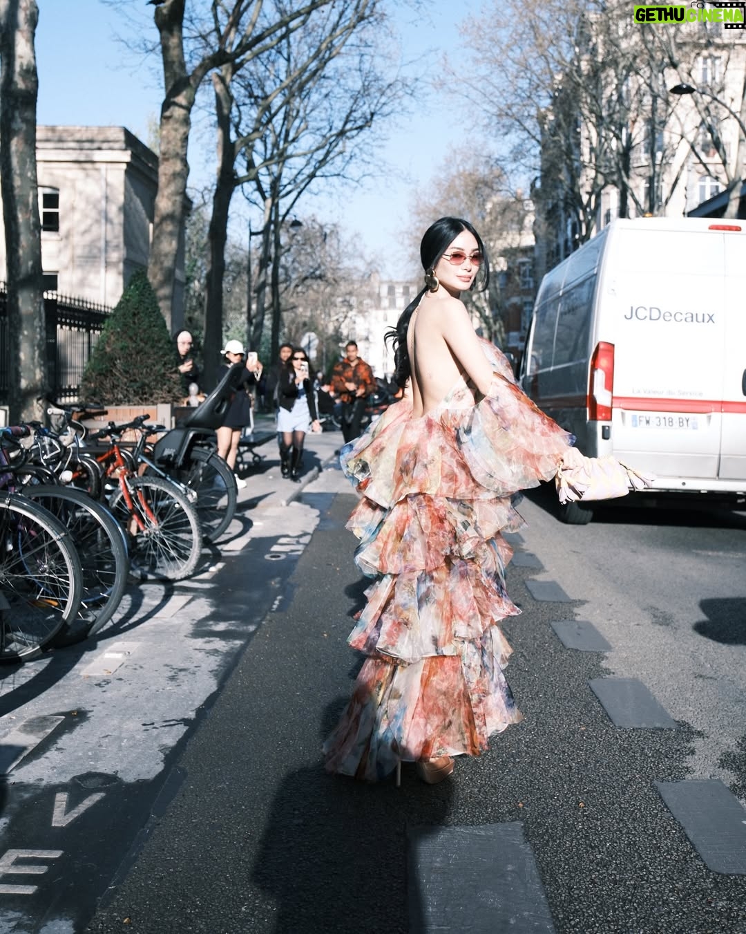 Heart Evangelista - 115K Likes - Fragments from fashion week 🤳 #PFW #ParisFashionWeek