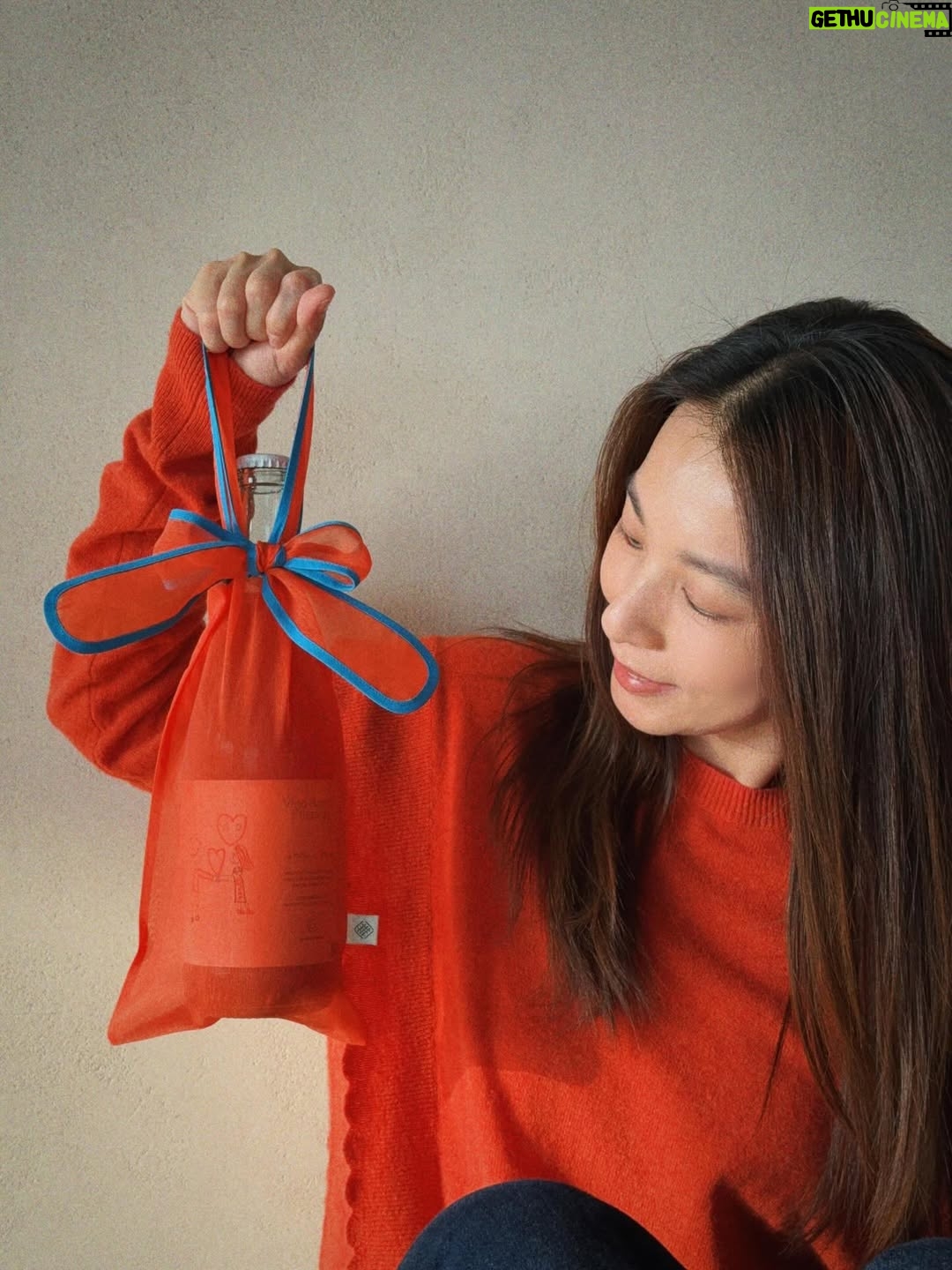 Hebe Tien Fu-chen - 128.1K Likes - 大年初一🐎🐟🍾🍊🧨🧧🎊
新年快樂
神馬都有
陽光燦爛
年年有魚
大吉大利
常常酒酒

#應景的me