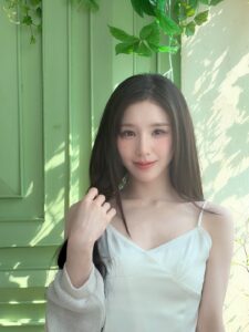 Actress HeeJin HD Photos and Wallpapers March 2026