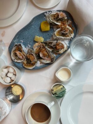 Helen Hunt Instagram - I just, keep, eating, oysters…

So fun to be here. 
Love you @jayhuguleyofficial
