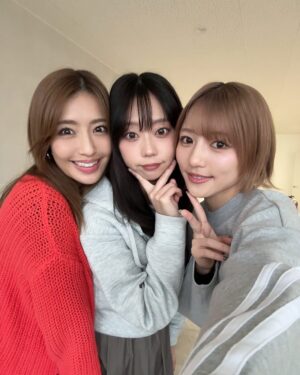 Hikaru Aoyama Instagram - sherbet大阪お渡し会イベント
そして、撮影会&チェキ会
ありがとうございました〜🐙✨
すんごい久しぶりな人やはじめましての人も
来てくれてありがとう〜!
また夏に大阪は行きます!
(10周年ライブです)
もっともっと会いたいので、東京でもお待ちしております🤘
