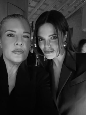 Hilal Altınbilek Instagram - 😍👈🏻 @beymen 💫
reklam