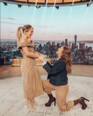 Hilary Duff Instagram - thank you for having me @drewbarrymore @thedrewbarrymoreshow 🧡