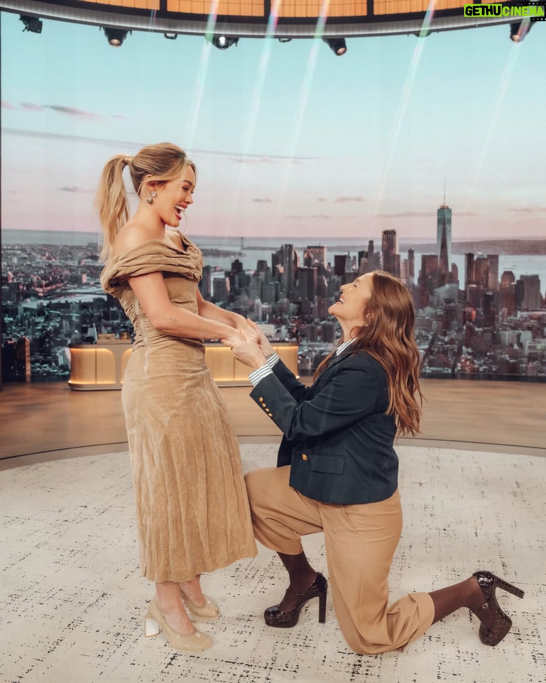 Hilary Duff - 532.9K Likes - thank you for having me @drewbarrymore @thedrewbarrymoreshow 🧡