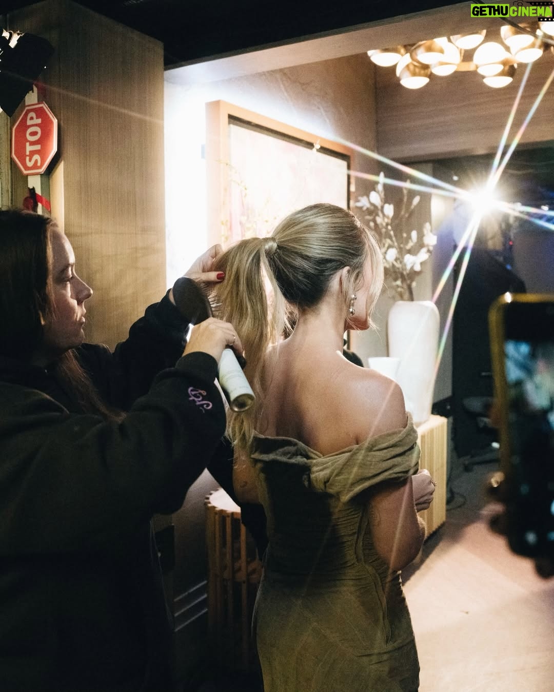 Hilary Duff - 532.9K Likes - thank you for having me @drewbarrymore @thedrewbarrymoreshow 🧡